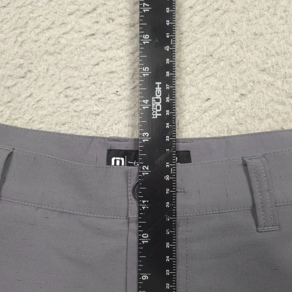 TravisMathew Men's Golf Shorts Size 38 Gray Stretch Flat Front 10.5 Inseam
